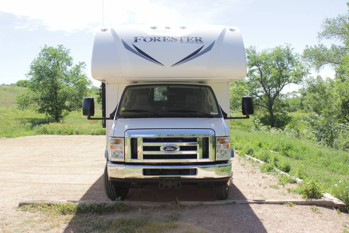 Photo 26 - 2017 Coachmen Class C Motorhome rental photo 28