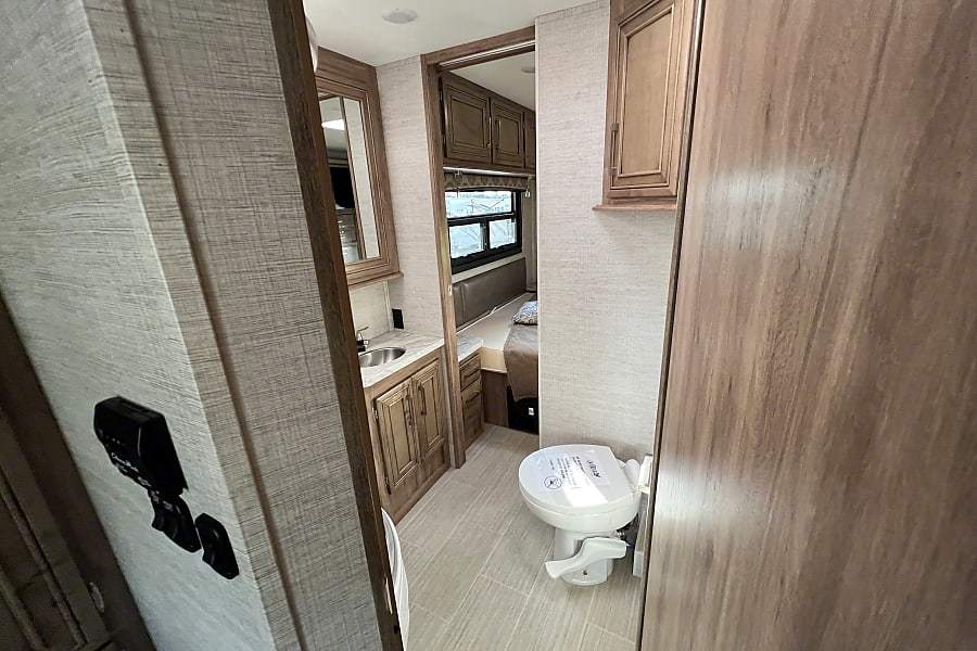 Photo 3 - 2021 Entegra Coach Class C Motorhome rental photo 5