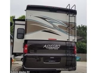 2014 Tiffin Motorhomes Open Road 36LA Class A Motorhome for rent in Cape Coral, FL