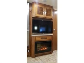 Photo 7 - 2014 Tiffin Motorhomes Class A Motorhome rental photo 9