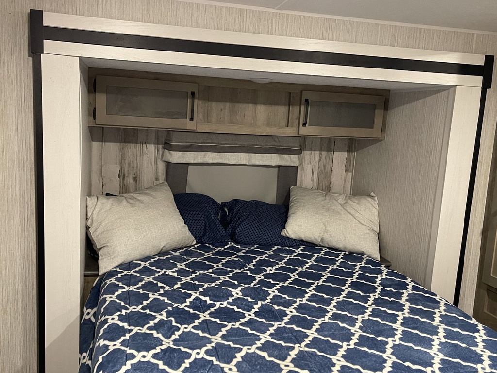 Photo 1 - 2021 Palomino Travel Trailer rental photo 3