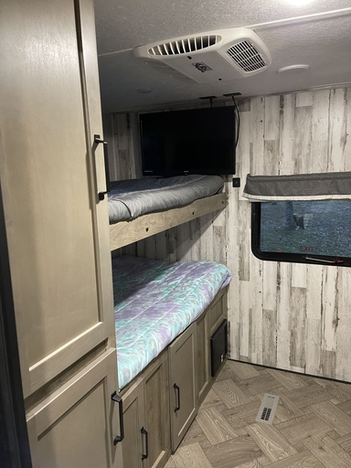 2021 Palomino 32BHFS Travel Trailer for rent in Poteau, OK