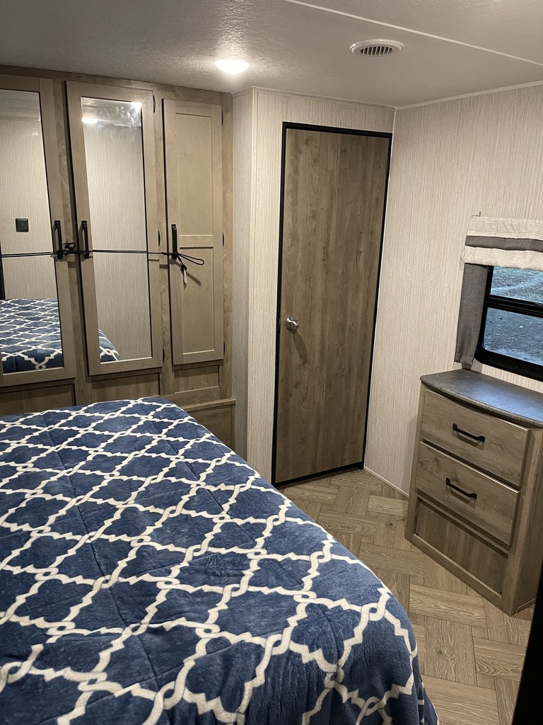 Photo 17 - 2021 Palomino Travel Trailer rental photo 19