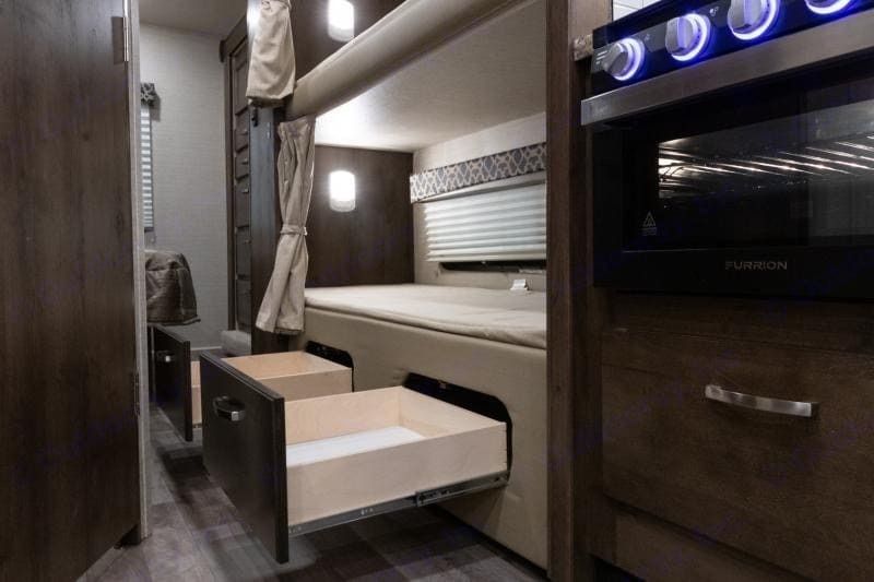 Photo 5 - 2020 Jayco Class C Motorhome rental photo 7