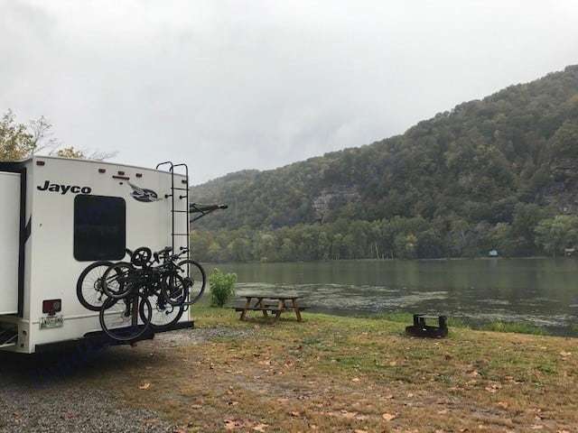 Photo 13 - 2020 Jayco Class C Motorhome rental photo 15