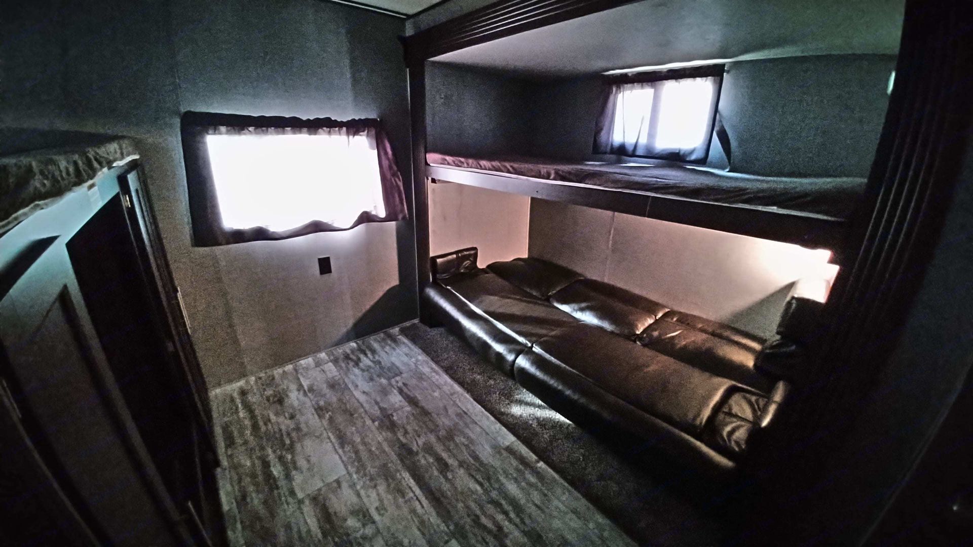 Photo 5 - 2019 CROSS ROADS Travel Trailer rental photo 7