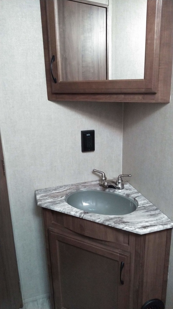 Photo 6 - 2019 Gulf Stream Class C Motorhome rental photo 8