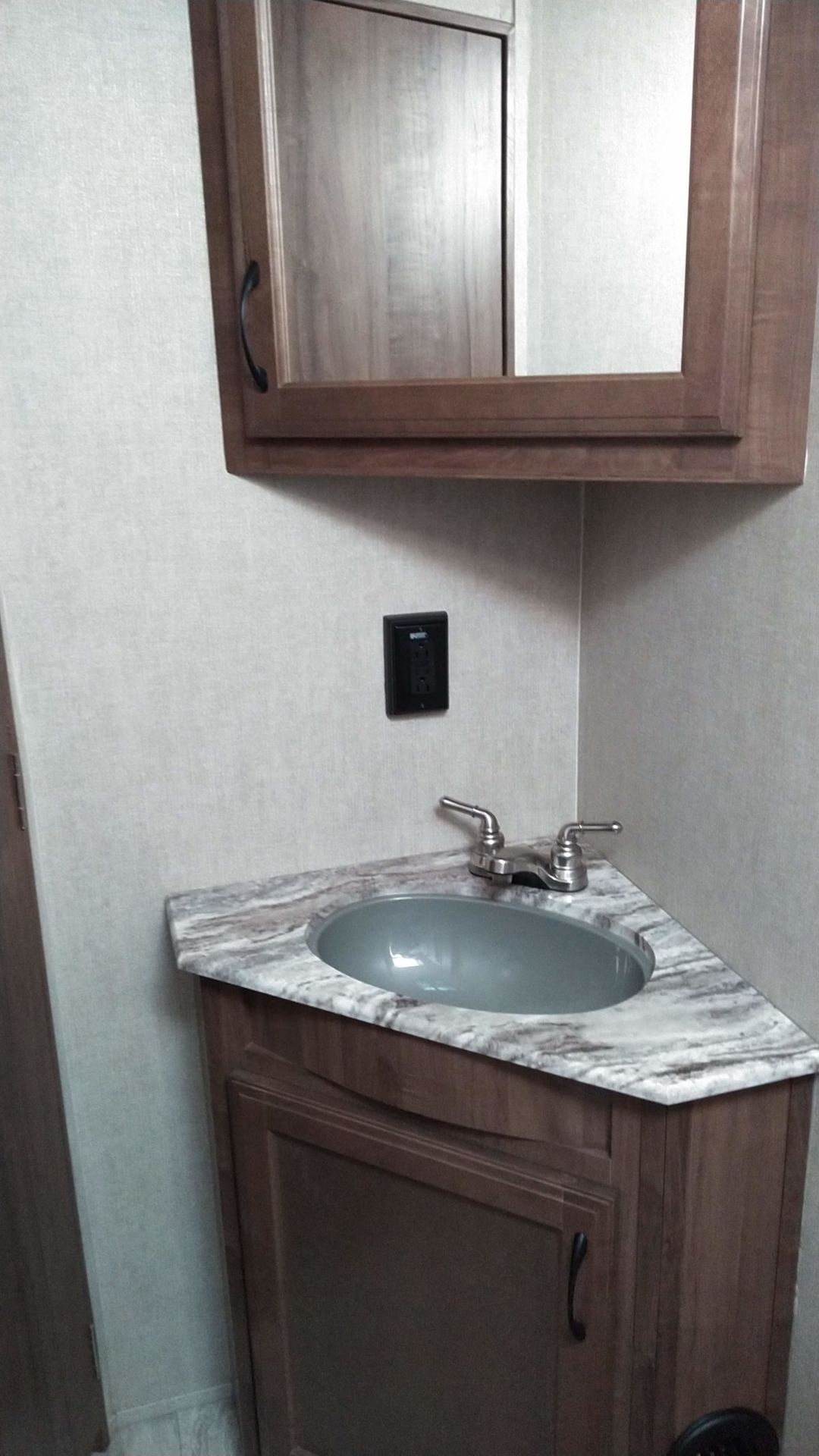 Photo 6 - 2019 Gulf Stream Class C Motorhome rental photo 8
