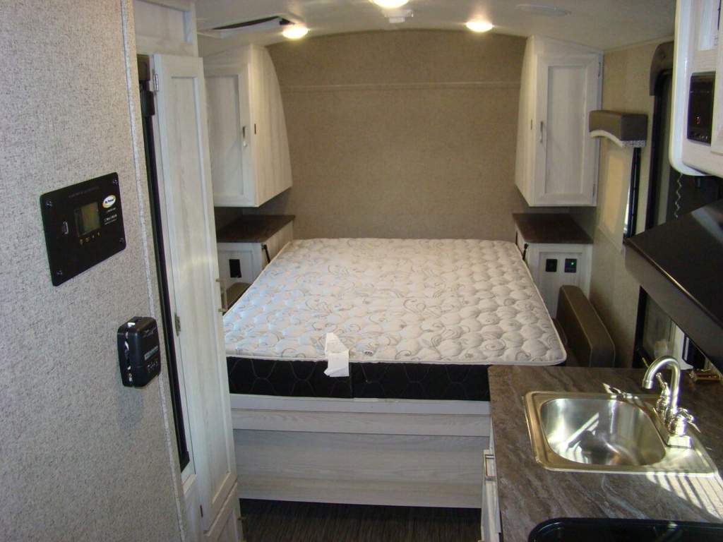 Photo 5 - 2019 Rockwood Travel Trailer rental photo 7