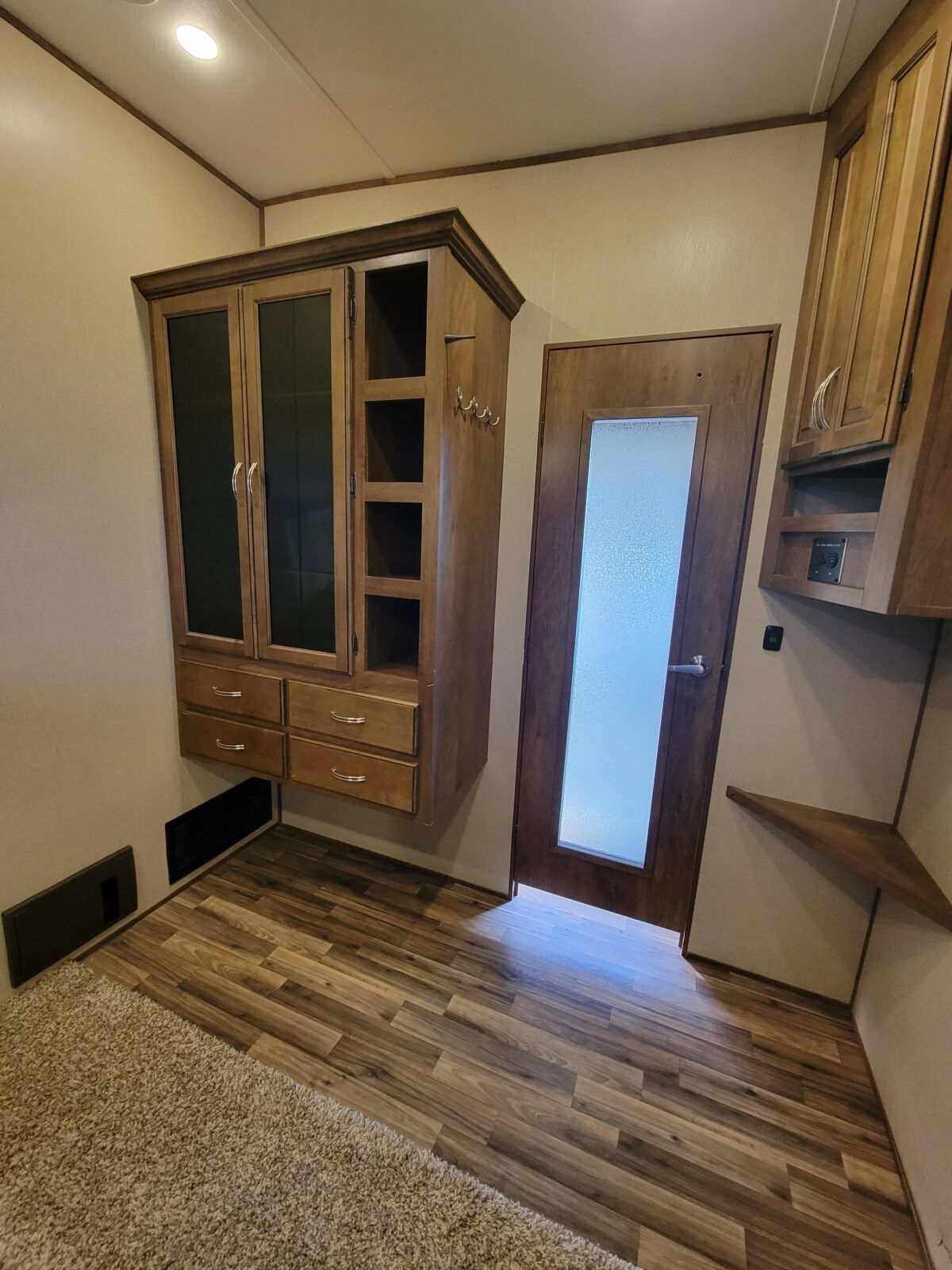 Photo 11 - 2017 Coachmen Fifth Wheel rental photo 13