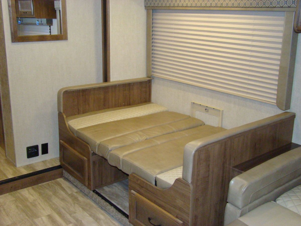 Photo 7 - 2019 Gulf Stream Class C Motorhome rental photo 9