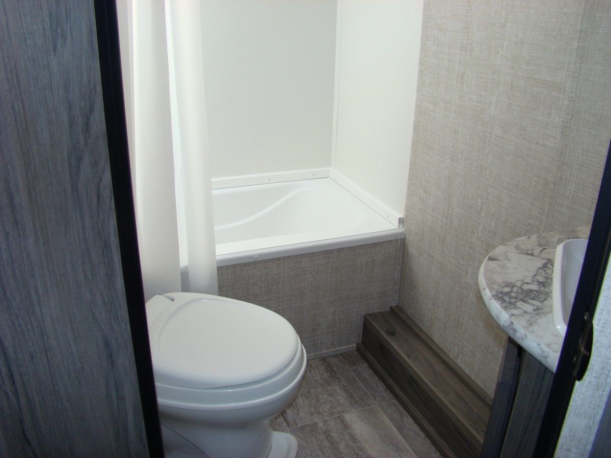 Photo 3 - 2020 Gulf Stream Travel Trailer rental photo 5