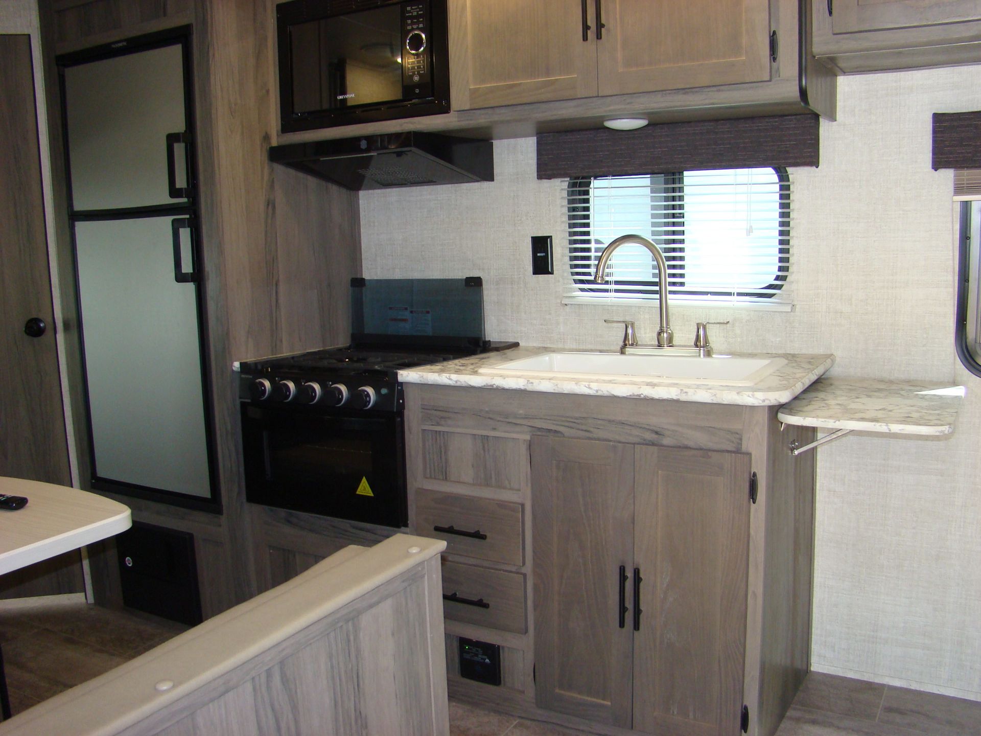 Photo 12 - 2020 Gulf Stream Travel Trailer rental photo 14