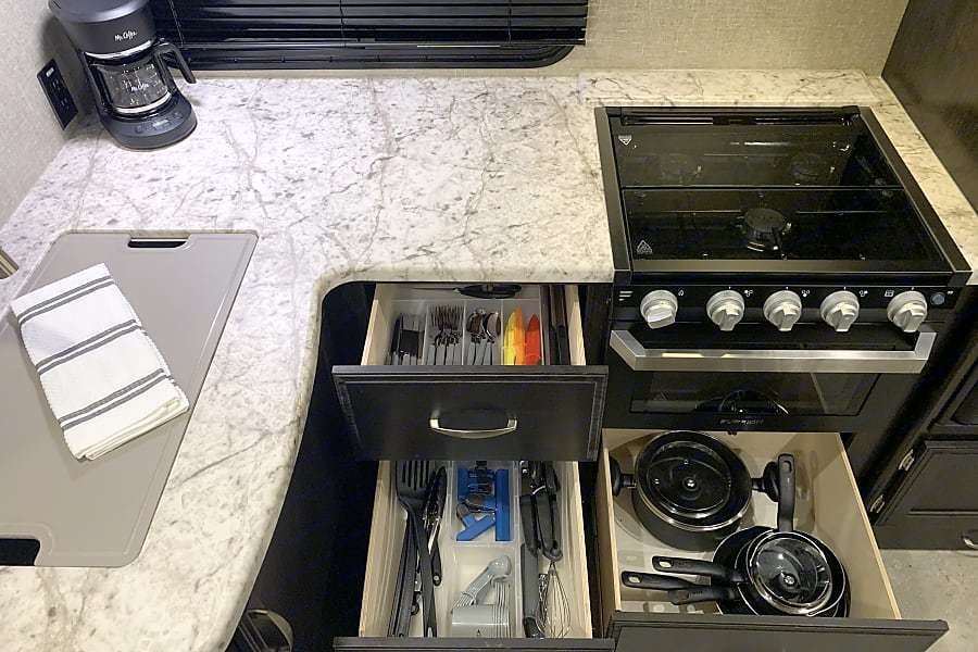 Photo 23 - 2019 Grand Design Travel Trailer rental photo 25