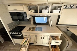 Photo 7 thumbnail 9