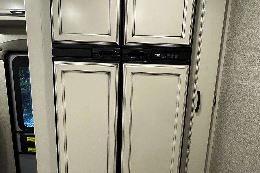 Photo 13 - 2020 Jayco Class C Motorhome rental photo 15