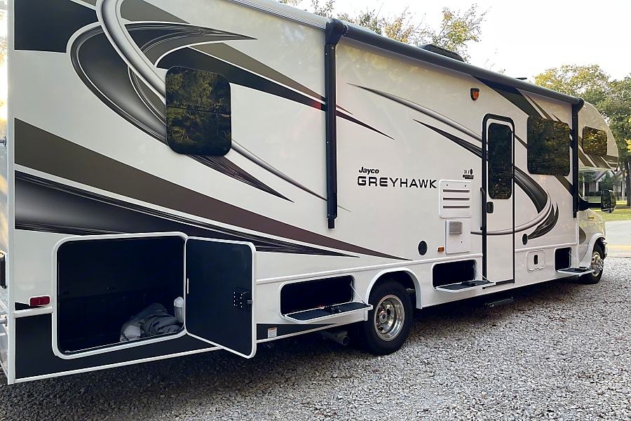 Photo 36 - 2020 Jayco Class C Motorhome rental photo 38