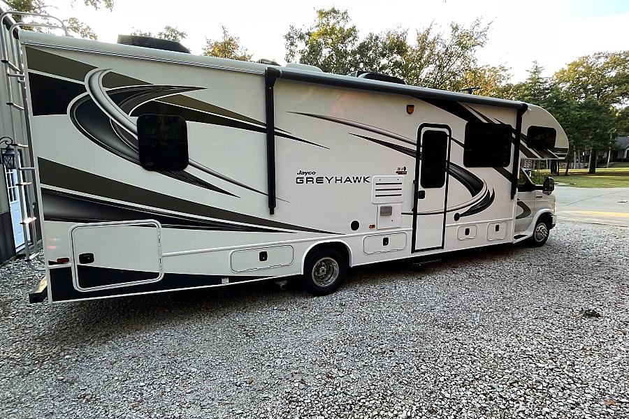 Photo 39 - 2020 Jayco Class C Motorhome rental photo 41