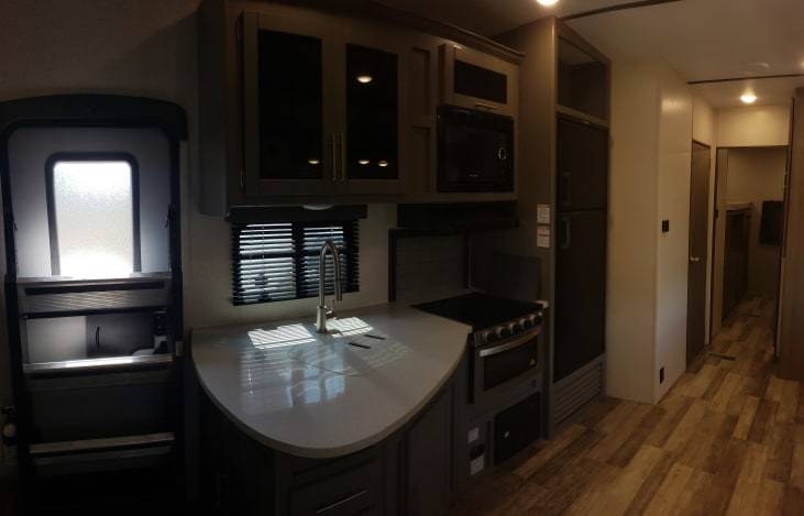 Photo 0 - 2021 Crossroads Fifth Wheel rental photo 9