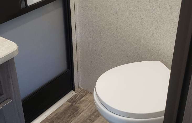Photo 1 - 2021 Crossroads Fifth Wheel rental photo 14