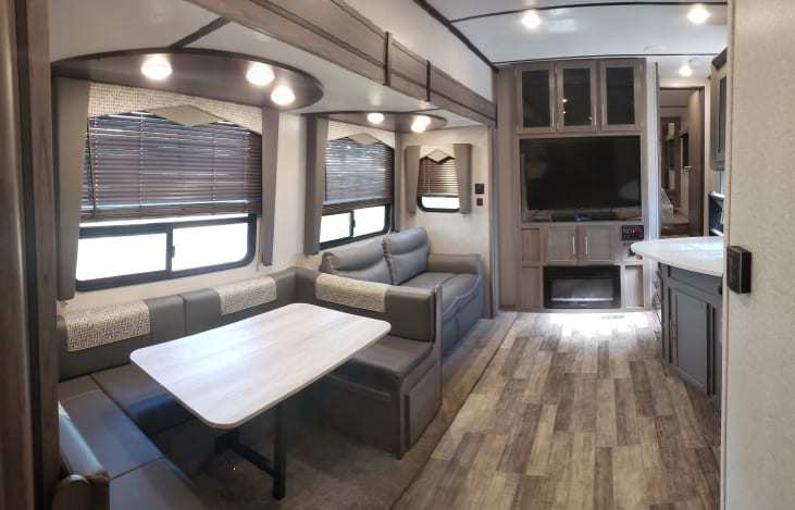 Photo 1 - 2021 Crossroads Fifth Wheel rental photo 23