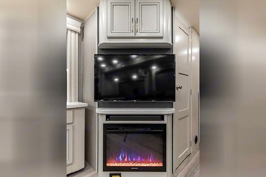 Photo 4 - 2022 Holiday  Rambler Class A Motorhome rental photo 6