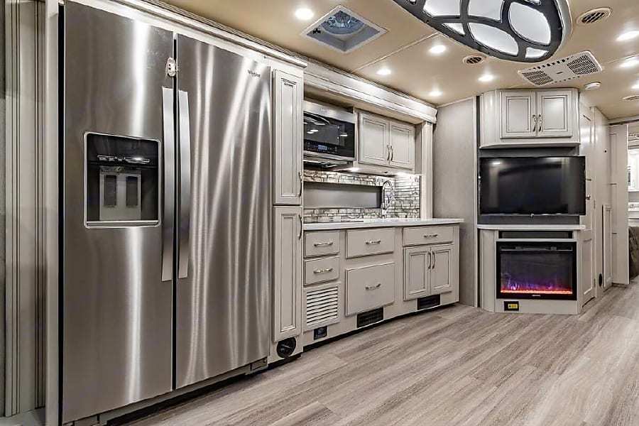 Photo 5 - 2022 Holiday  Rambler Class A Motorhome rental photo 7