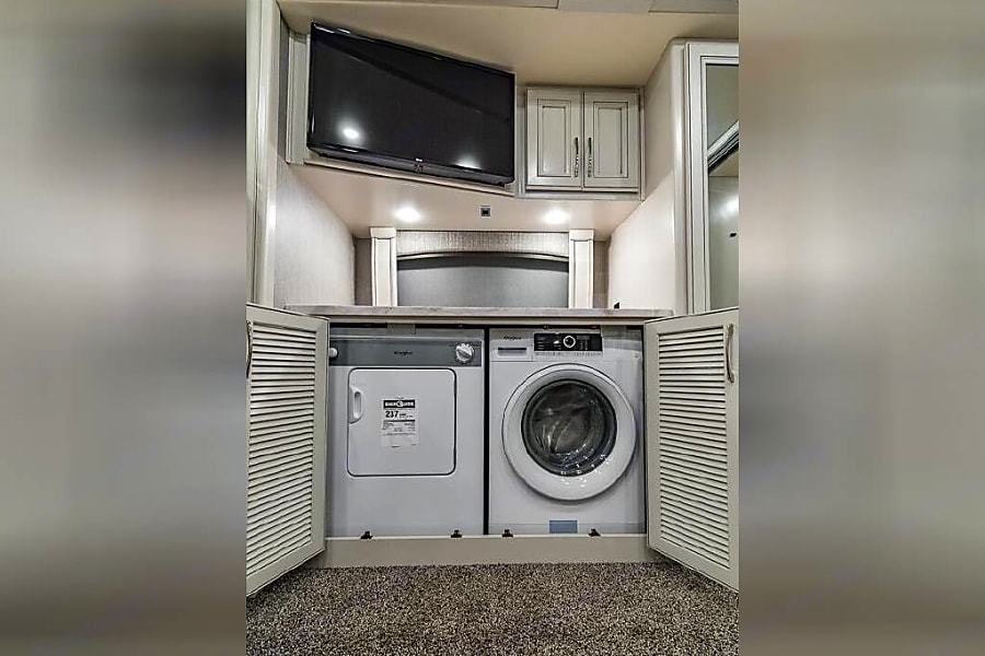 Photo 14 - 2022 Holiday  Rambler Class A Motorhome rental photo 16