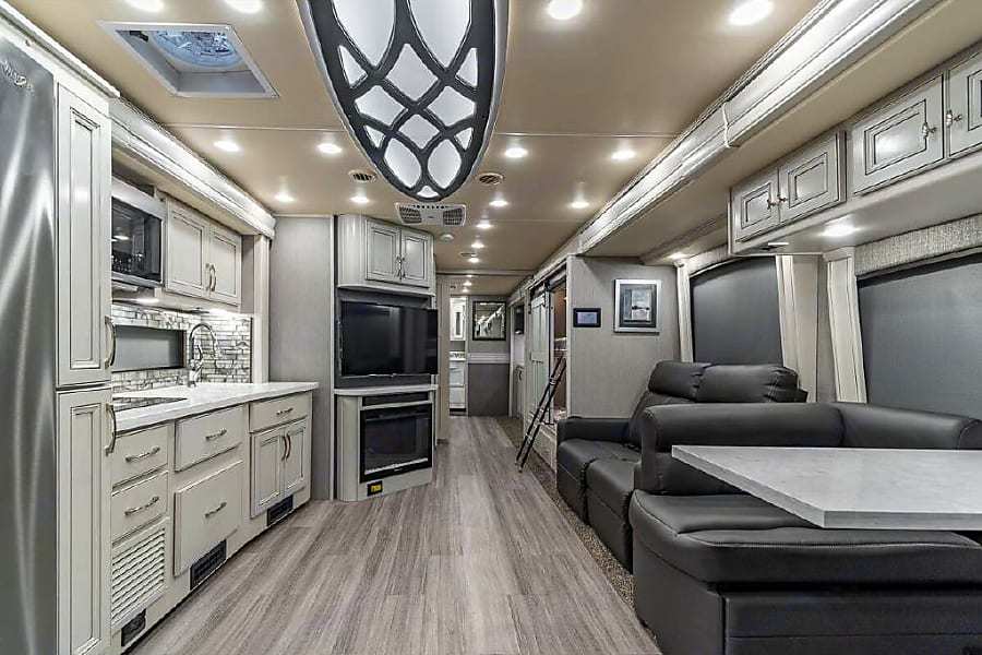 Photo 22 - 2022 Holiday  Rambler Class A Motorhome rental photo 24