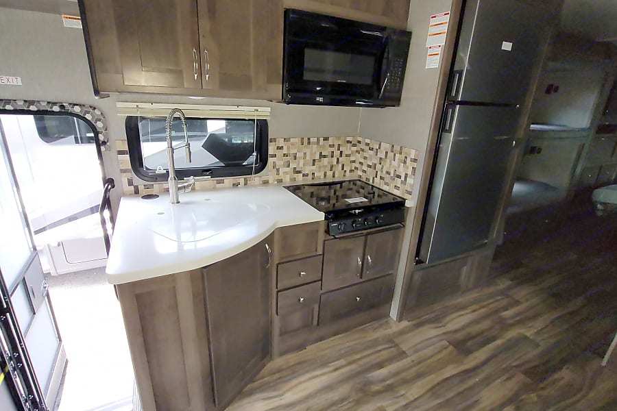 Photo 35 - 2022 Nexus Class C Motorhome rental photo 37