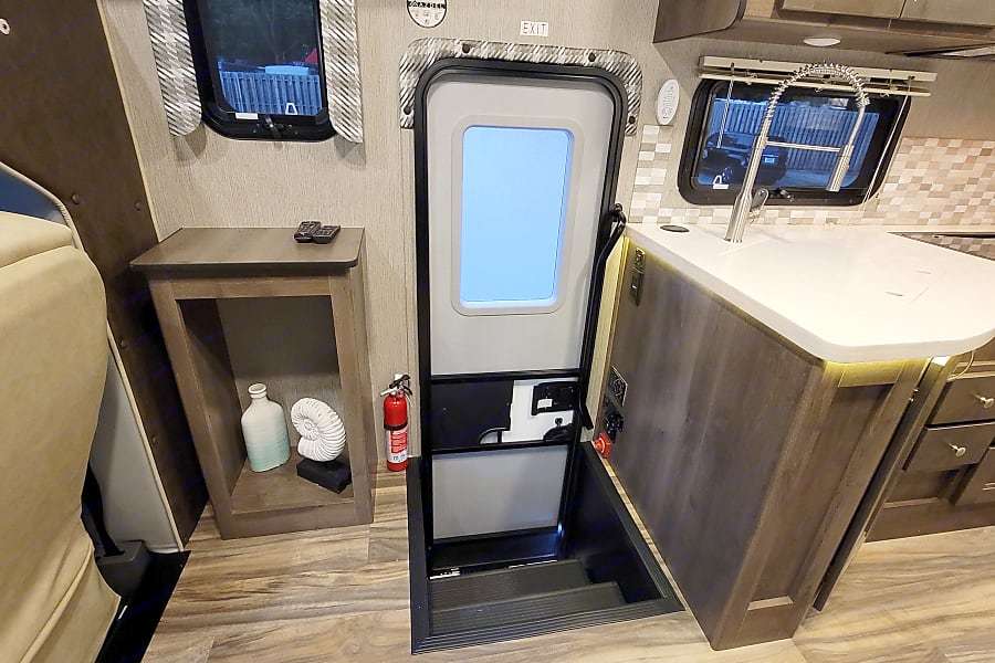 Photo 52 - 2022 Nexus Class C Motorhome rental photo 54
