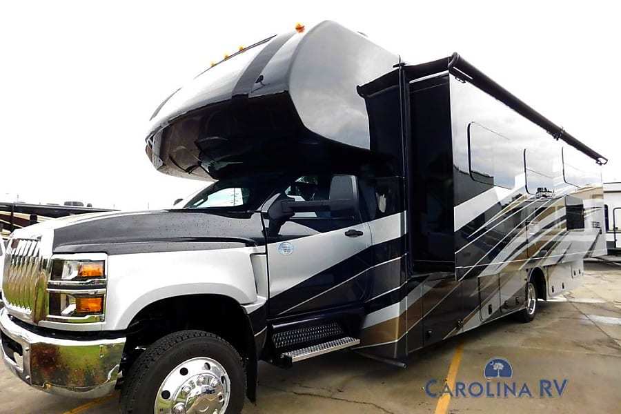 Photo 31 - 2021 Nexus Class C Motorhome rental photo 33