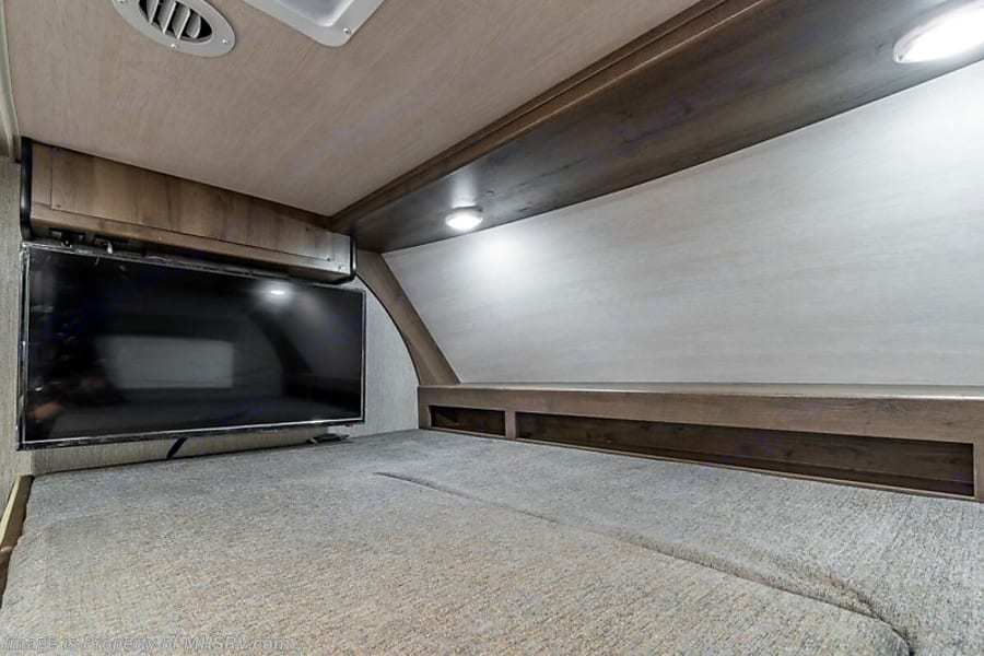 Photo 34 - 2021 Nexus Class C Motorhome rental photo 36