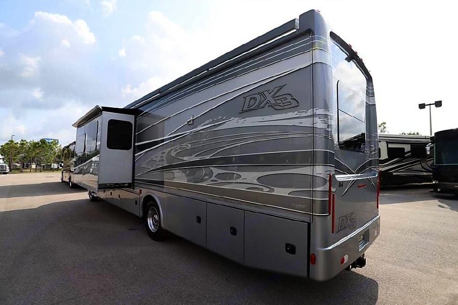 Photo 19 - 2020 Dynamax Corp Class C Motorhome rental photo 21