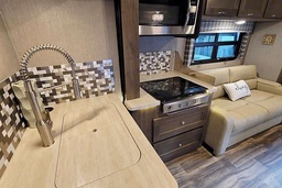 Photo 4 thumbnail 6