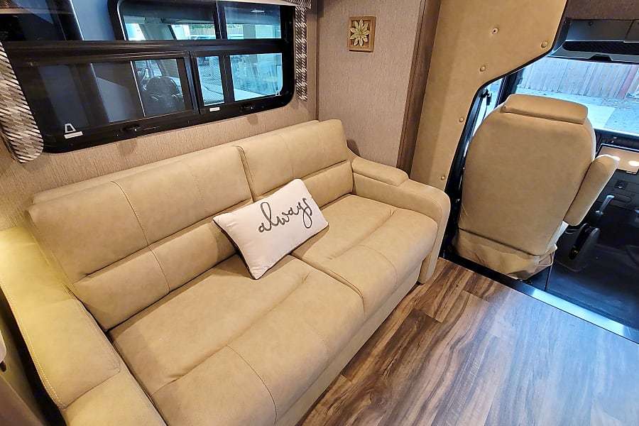 Photo 5 - 2022 Nexus Class C Motorhome rental photo 7
