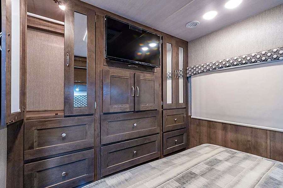 Photo 17 - 2022 Nexus Class C Motorhome rental photo 19