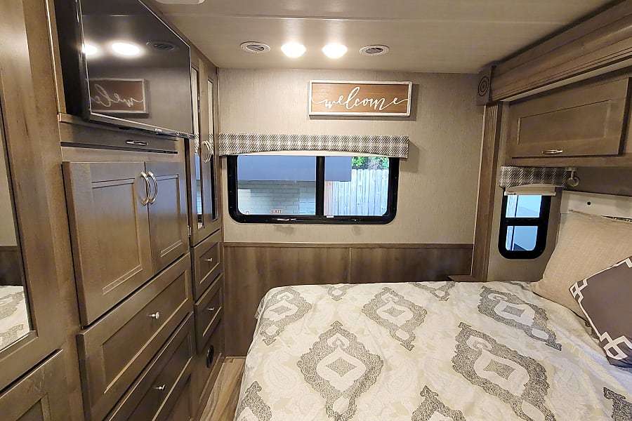Photo 24 - 2022 Nexus Class C Motorhome rental photo 26