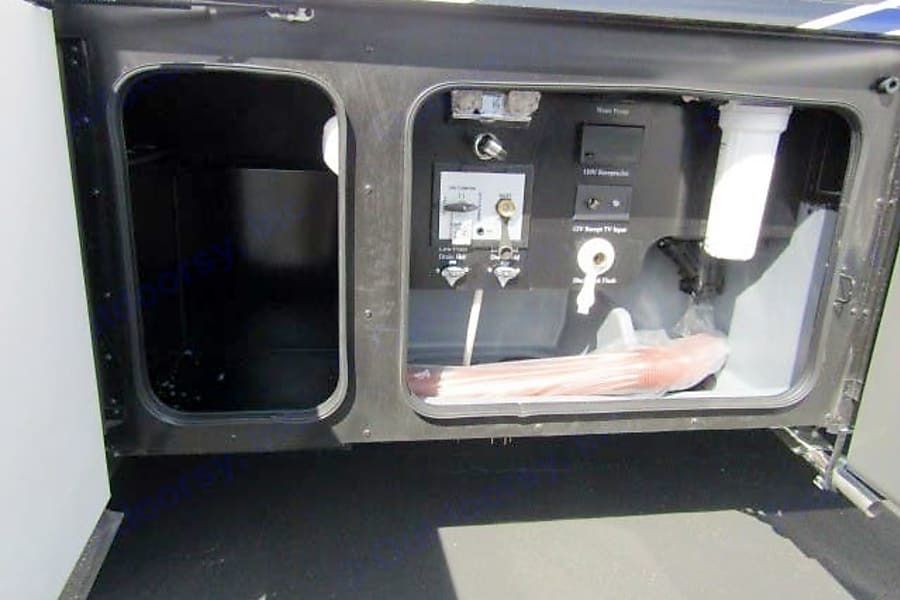 Photo 20 - 2022 Fleetwood Class A Motorhome rental photo 22