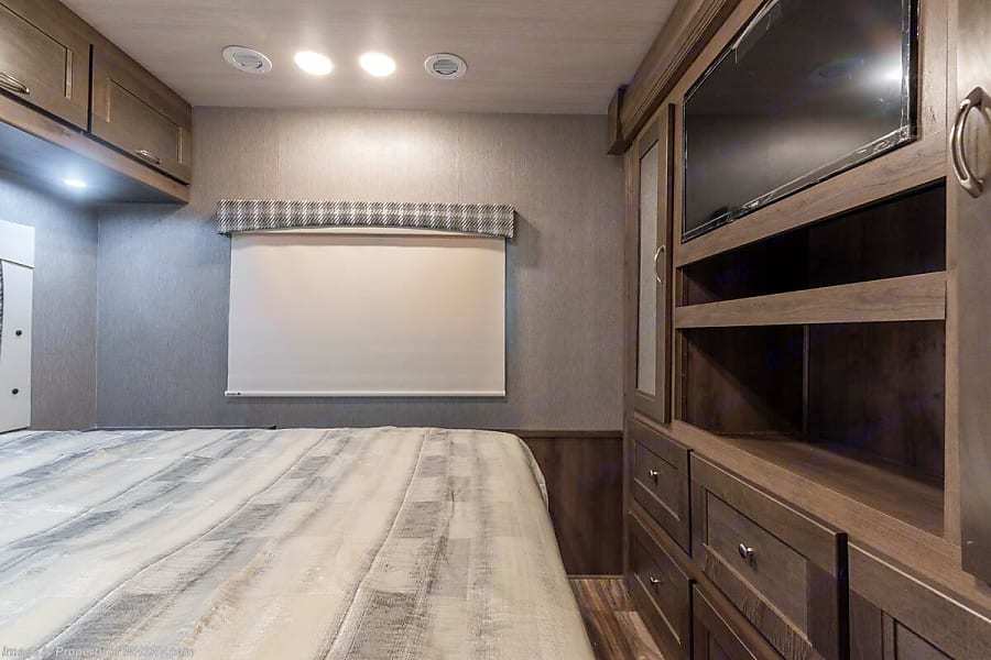 Photo 8 - 2021 Nexus Class C Motorhome rental photo 10