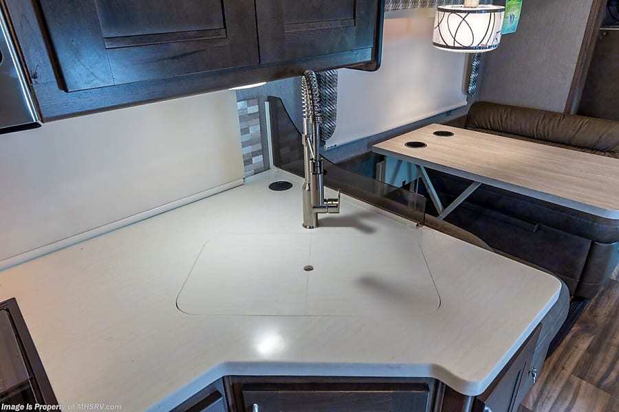 Photo 15 - 2021 Nexus Class C Motorhome rental photo 17