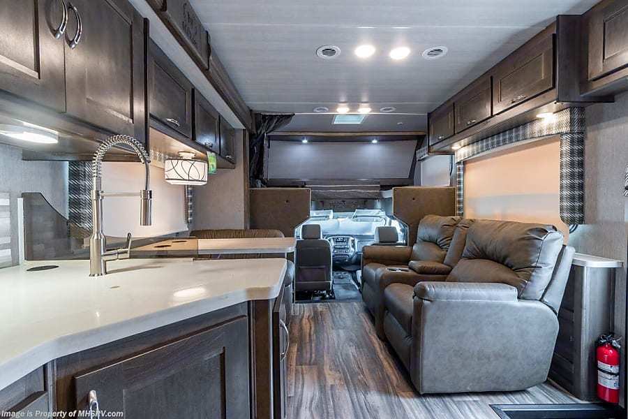 Photo 20 - 2021 Nexus Class C Motorhome rental photo 22