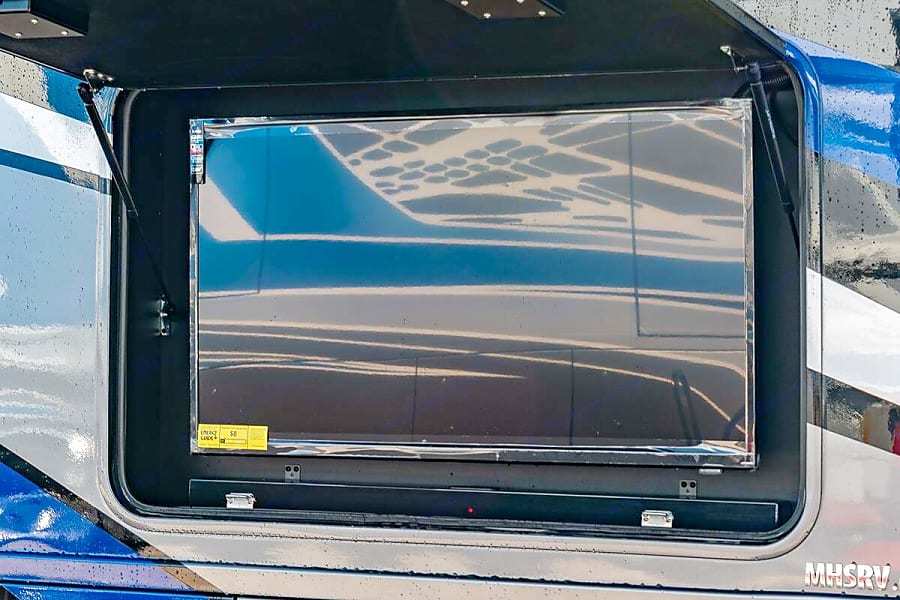 Photo 15 - 2022 Thor Class A Motorhome rental photo 17