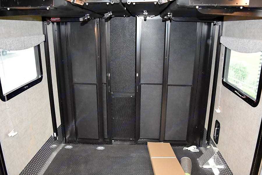 Photo 18 - 2022 Thor Class A Motorhome rental photo 20