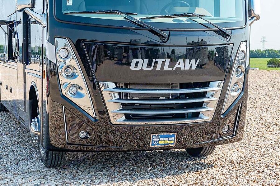 Photo 48 - 2022 Thor Class A Motorhome rental photo 50