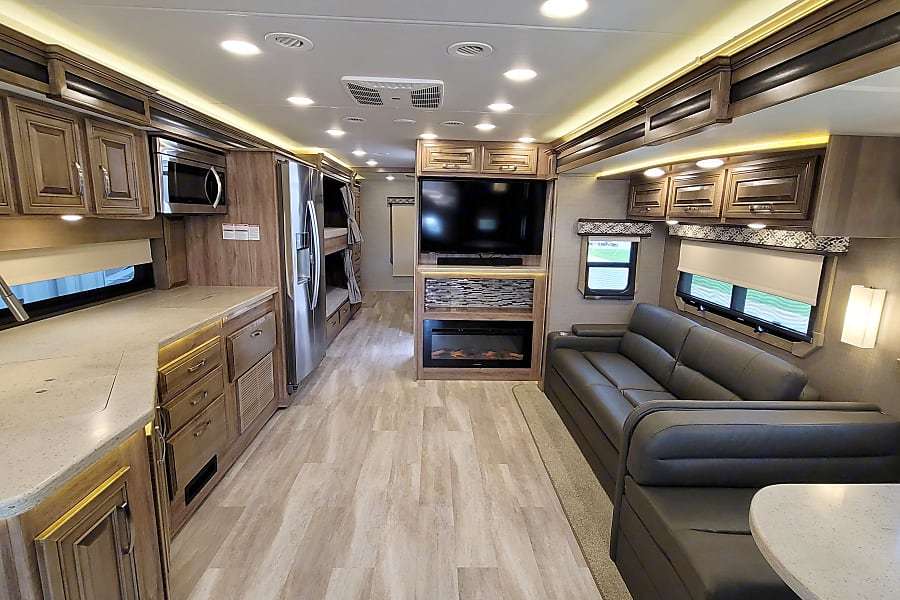 Photo 2 - 2021 Jayco Class C Motorhome rental photo 4
