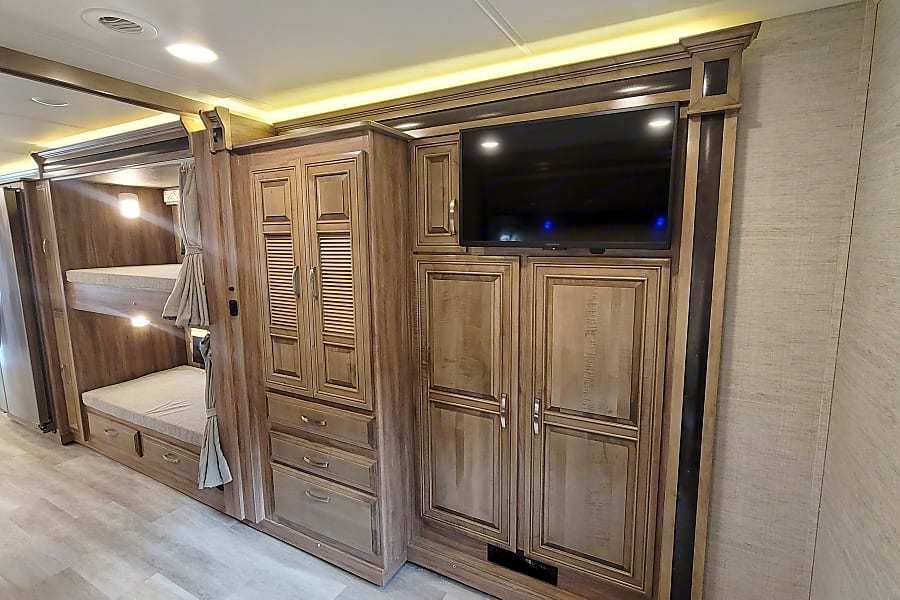 Photo 8 - 2021 Jayco Class C Motorhome rental photo 10