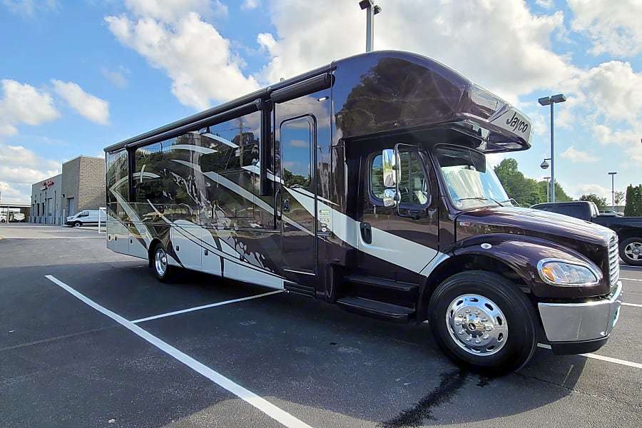 Photo 27 - 2021 Jayco Class C Motorhome rental photo 29