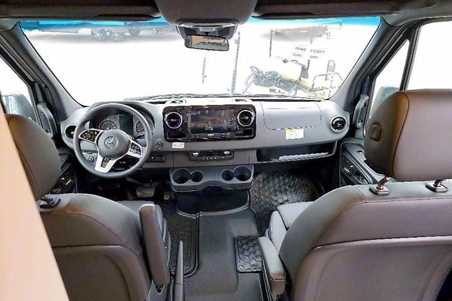 Photo 13 - 2022 Tiffin Motorhomes Class B Motorhome rental photo 15