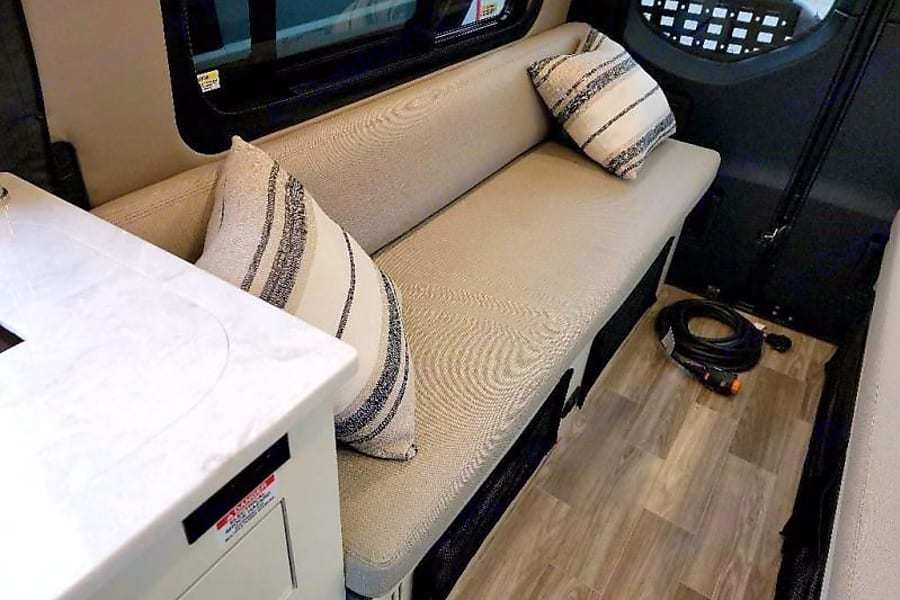Photo 14 - 2022 Tiffin Motorhomes Class B Motorhome rental photo 16